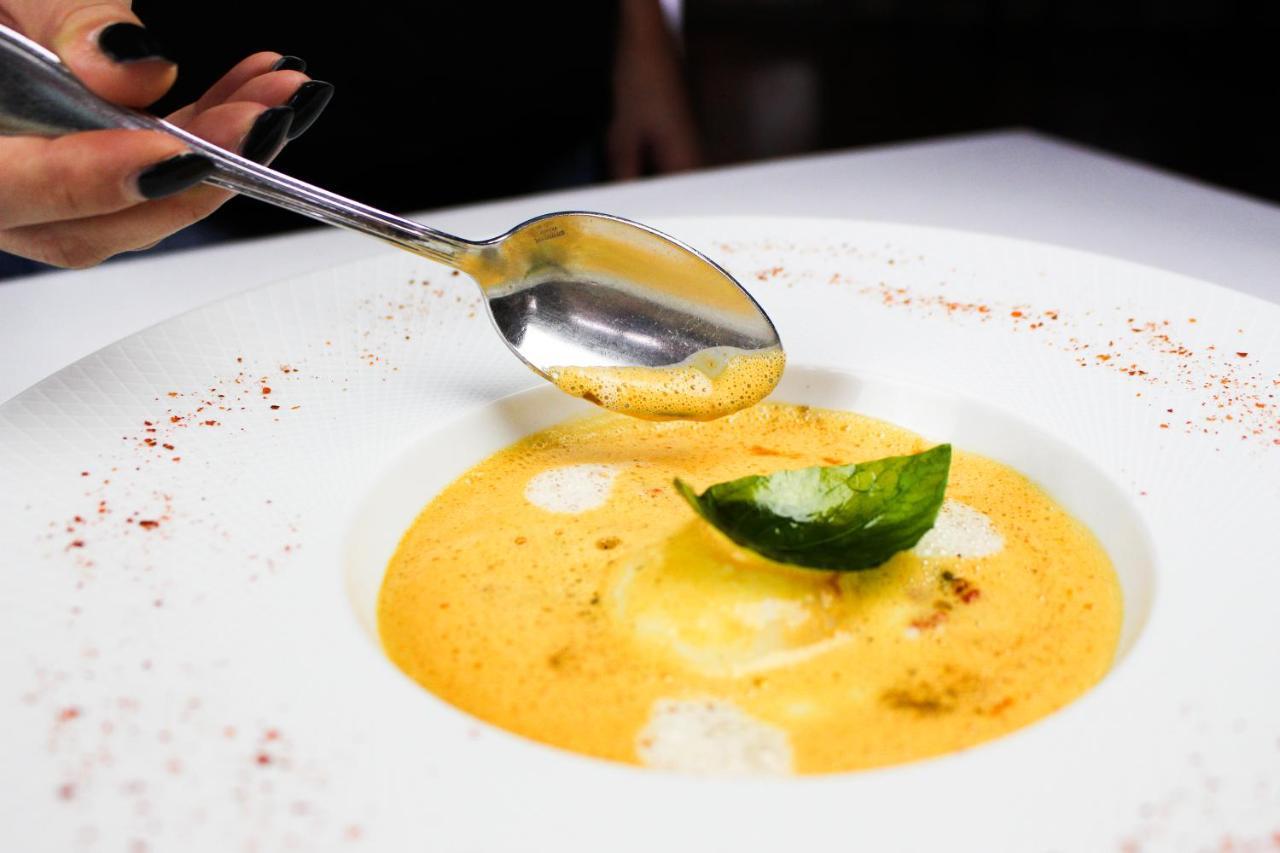 Hotel-Restaurant La P'Tite Auberge Lillebonne Εξωτερικό φωτογραφία