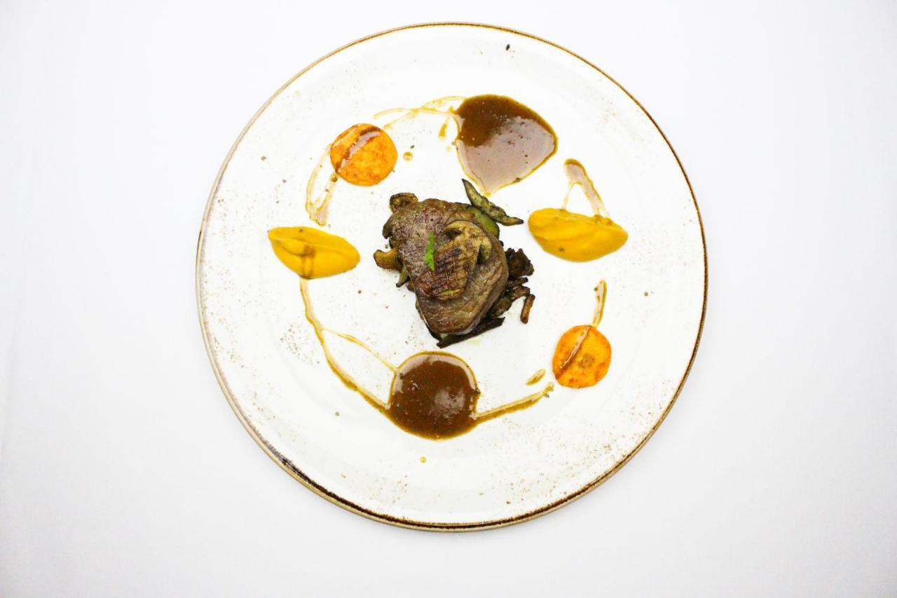 Hotel-Restaurant La P'Tite Auberge Lillebonne Εξωτερικό φωτογραφία