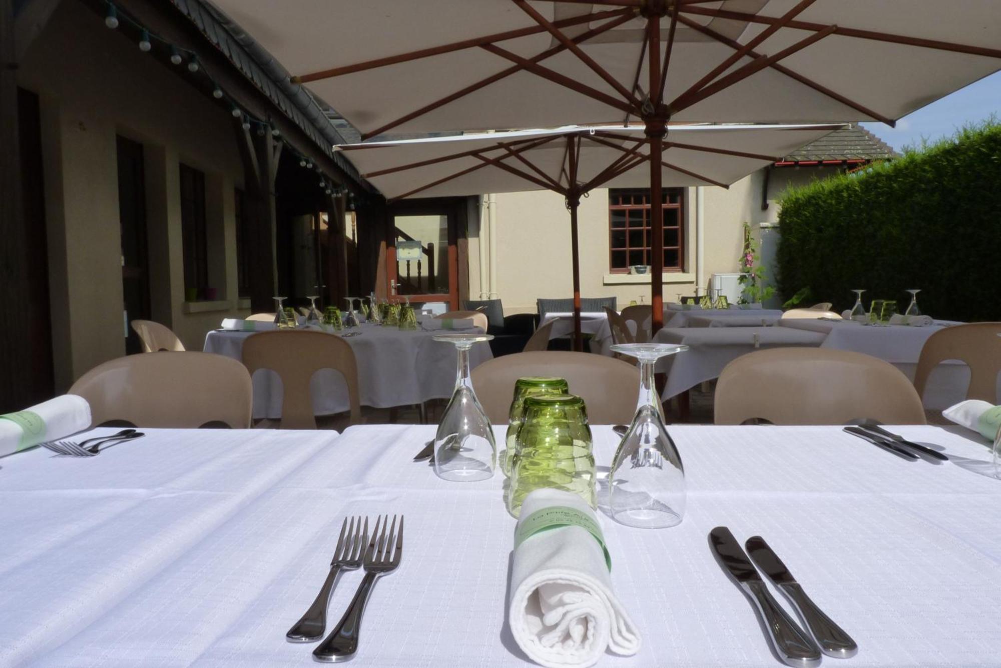 Hotel-Restaurant La P'Tite Auberge Lillebonne Εξωτερικό φωτογραφία