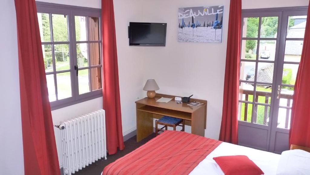 Hotel-Restaurant La P'Tite Auberge Lillebonne Δωμάτιο φωτογραφία