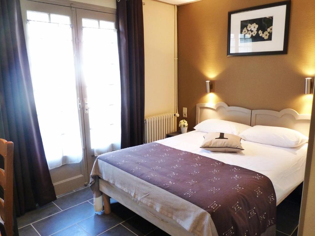 Hotel-Restaurant La P'Tite Auberge Lillebonne Δωμάτιο φωτογραφία