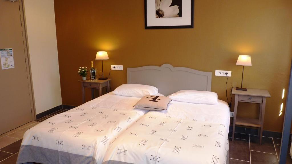 Hotel-Restaurant La P'Tite Auberge Lillebonne Δωμάτιο φωτογραφία